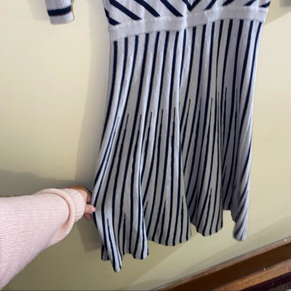 BODEN navy and gray sweater fit and flare dress 8 - Picture 3 of 5